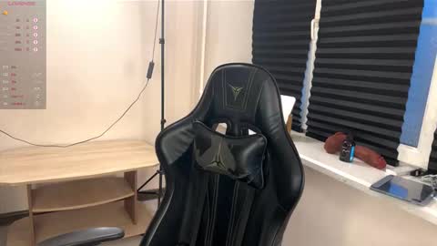 Mark online show from 12/20/25, 02:02