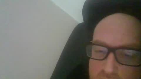 Snapshot of markkellyhamilton99 chatting on 02/12/25, 02:03 mark online show from 02/12/25, 02:03