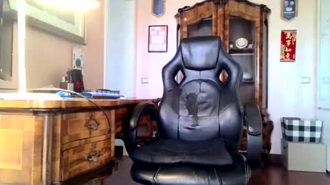 markmarkmark00 online show from 11/29/25, 08:28