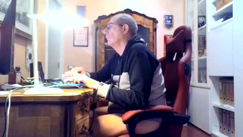 markmarkmark00 online show from 01/15/26, 06:44