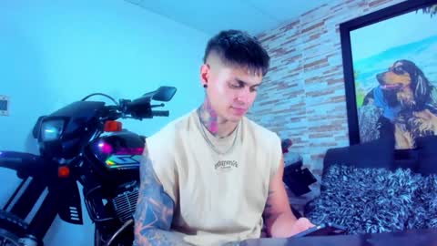 Sebastian online show from 01/20/25, 01:39