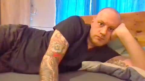 markus_7 online show from 04/04/26, 12:46