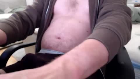 Snapshot of markusello3x chatting on 11/14/25, 10:03 markusello3x online show from 11/14/25, 10:03