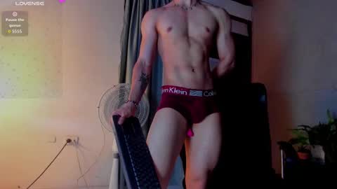 markuss___ online show from 09/28/25, 01:33