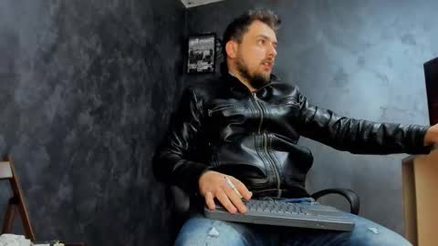 MARK online show from 12/18/25, 10:32