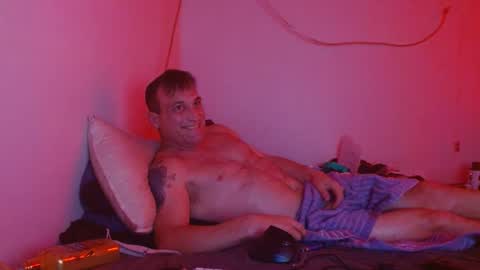 markymark101825061 online show from 01/01/25, 06:15