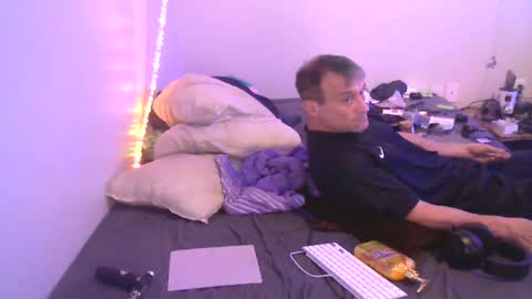 markymark101825061 online show from 01/09/25, 04:28