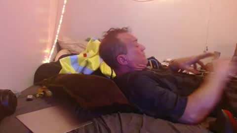 markymark101825061 online show from 01/12/25, 01:42