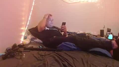 markymark101825061 online show from 01/26/25, 06:38