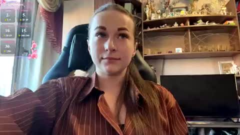Snapshot of marlenahuit chatting on 07/18/26, 03:49 Lena online show from 07/18/26, 03:49