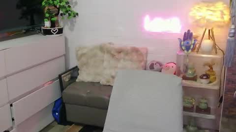 marlmoreno10 online show from 04/16/26, 12:28