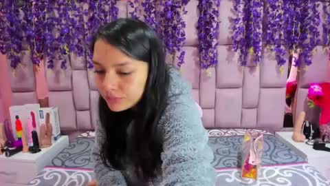 Snapshot of marlyanal chatting on 01/23/25, 01:24 Marly Anal online show from 01/23/25, 01:24