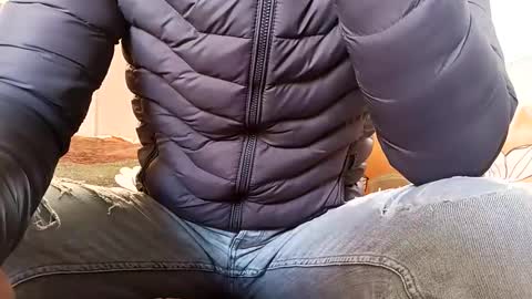 Snapshot of marocreda33 chatting on 12/17/25, 01:39 marocreda33 online show from 12/17/25, 01:39