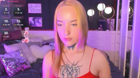 Snapshot of marquise_villaret chatting on 03/01/26, 06:04 marquise_villaret online show from 03/01/26, 06:04