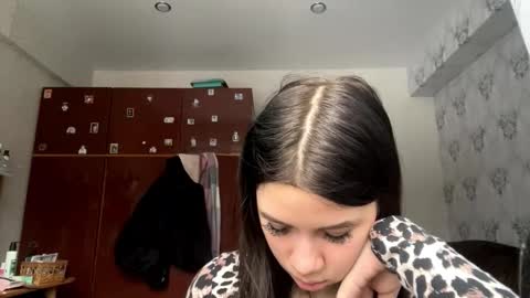 Giulia online show from 11/28/25, 07:44