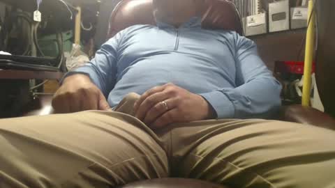 Snapshot of marrieddad19751975 chatting on 07/03/26, 05:36 only fans marrieddad19751975 online show from 07/03/26, 05:36