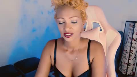 Snapshot of marryme00 chatting on 09/16/25, 07:04 May online show from 09/16/25, 07:04