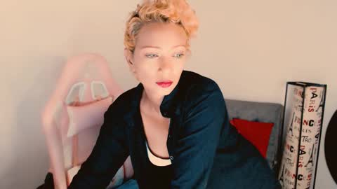 Snapshot of marryme00 chatting on 09/26/25, 03:49 May online show from 09/26/25, 03:49