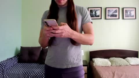 Alan online show from 04/12/26, 04:50