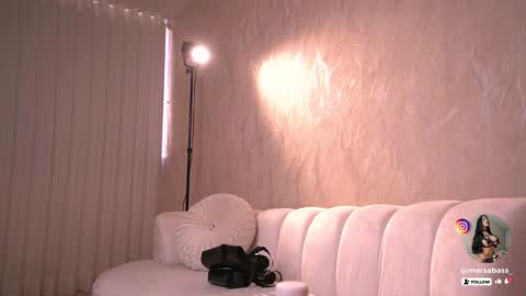 Snapshot of marsabass chatting on 01/14/25, 10:23 online show from 01/14/25, 10:23