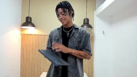 MARSHALL online show from 09/16/25, 01:12