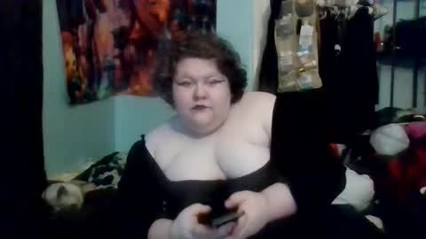 marshallmarx517 online show from 11/24/25, 08:52