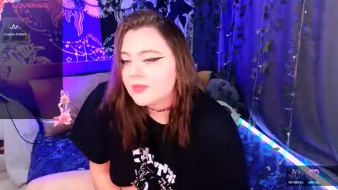 Snapshot of marshmallowbeauty_ chatting on 11/05/25, 10:32 marshmallowbeauty_ online show from 11/05/25, 10:32