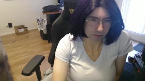 Snapshot of marshyguye chatting on 12/05/24, 09:17 Marnie online show from 12/05/24, 09:17