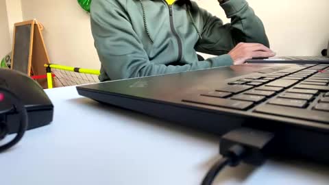 Snapshot of marsupilami_82_ chatting on 12/12/24, 10:02 marsupilami_82_ online show from 12/12/24, 10:02