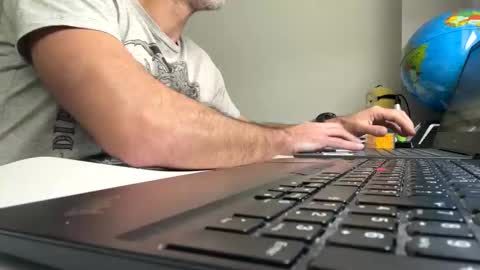 Snapshot of marsupilami_82_ chatting on 03/18/26, 09:34 marsupilami_82_ online show from 03/18/26, 09:34