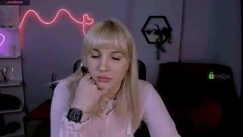 Snapshot of marta_smith1 chatting on 02/03/26, 06:51 Marta online show from 02/03/26, 06:51