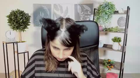 martaedams online show from 10/15/25, 06:13