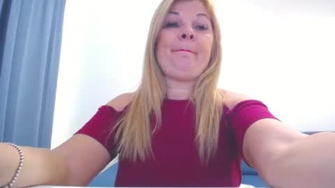 Snapshot of marthanollan chatting on 02/10/25, 06:42 Martha online show from 02/10/25, 06:42