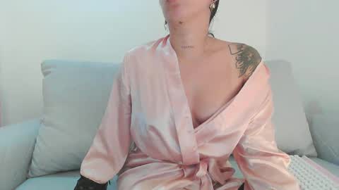 marthina thompson online show from 01/24/25, 02:49