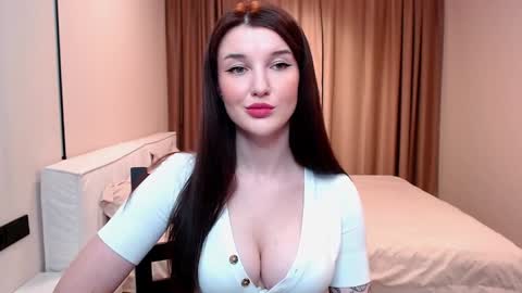 Snapshot of marti_lovely chatting on 10/30/25, 06:30 Marti online show from 10/30/25, 06:30