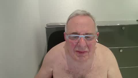 martin_1947 online show from 03/16/26, 09:30