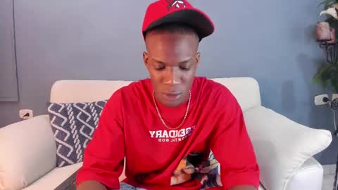 Snapshot of martin_killer chatting on 02/16/25, 01:25 Martin online show from 02/16/25, 01:25