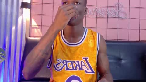 Snapshot of martin_killer chatting on 11/25/25, 01:38 Martin online show from 11/25/25, 01:38