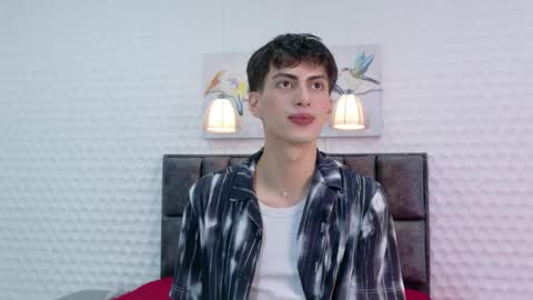 Snapshot of martin_williams_ chatting on 12/17/25, 12:11 martin_williams_ online show from 12/17/25, 12:11