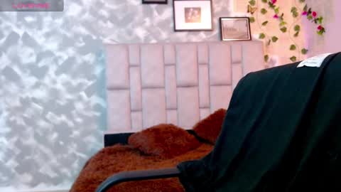 Martina online show from 02/05/25, 06:04