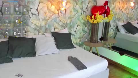 mari online show from 11/17/25, 01:06