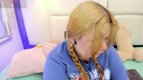 Martina  online show from 05/11/26, 04:04