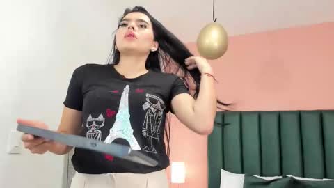 Martina Divine online show from 11/27/25, 11:12