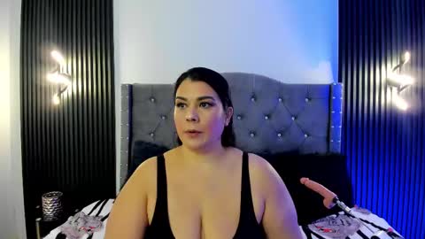 Snapshot of martina_foxy_ chatting on 09/18/25, 11:56 MARTINA online show from 09/18/25, 11:56