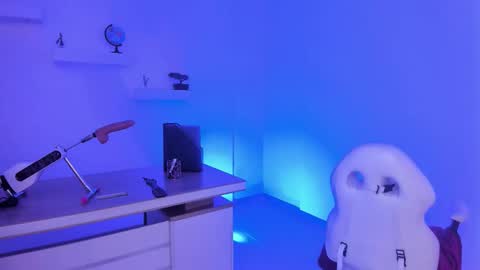 Snapshot of martina_foxy_ chatting on 11/05/25, 12:49 MARTINA online show from 11/05/25, 12:49