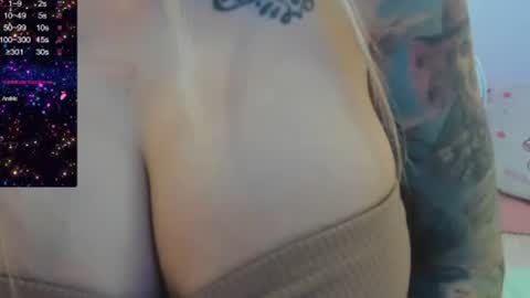 Snapshot of martina_robertss_ chatting on 07/21/26, 08:33 Martina online show from 07/21/26, 08:33