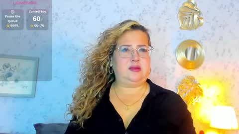 Snapshot of martinacurvy_ chatting on 04/15/26, 10:55 Martina Caicedo online show from 04/15/26, 10:55