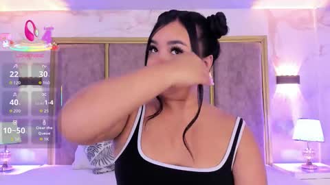 Martina Garcia online show from 10/11/25, 12:04