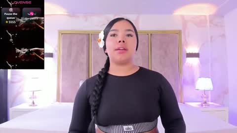 Martina Garcia online show from 11/11/25, 07:47