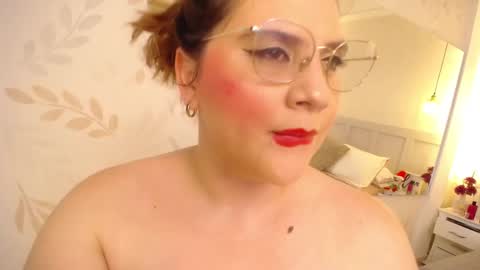 Martina  online show from 12/04/25, 01:15